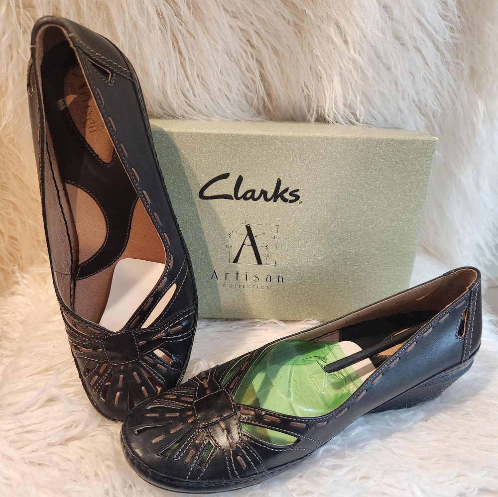 BNWT Clarks Artisan Black Leather Slip on Loafers 9M